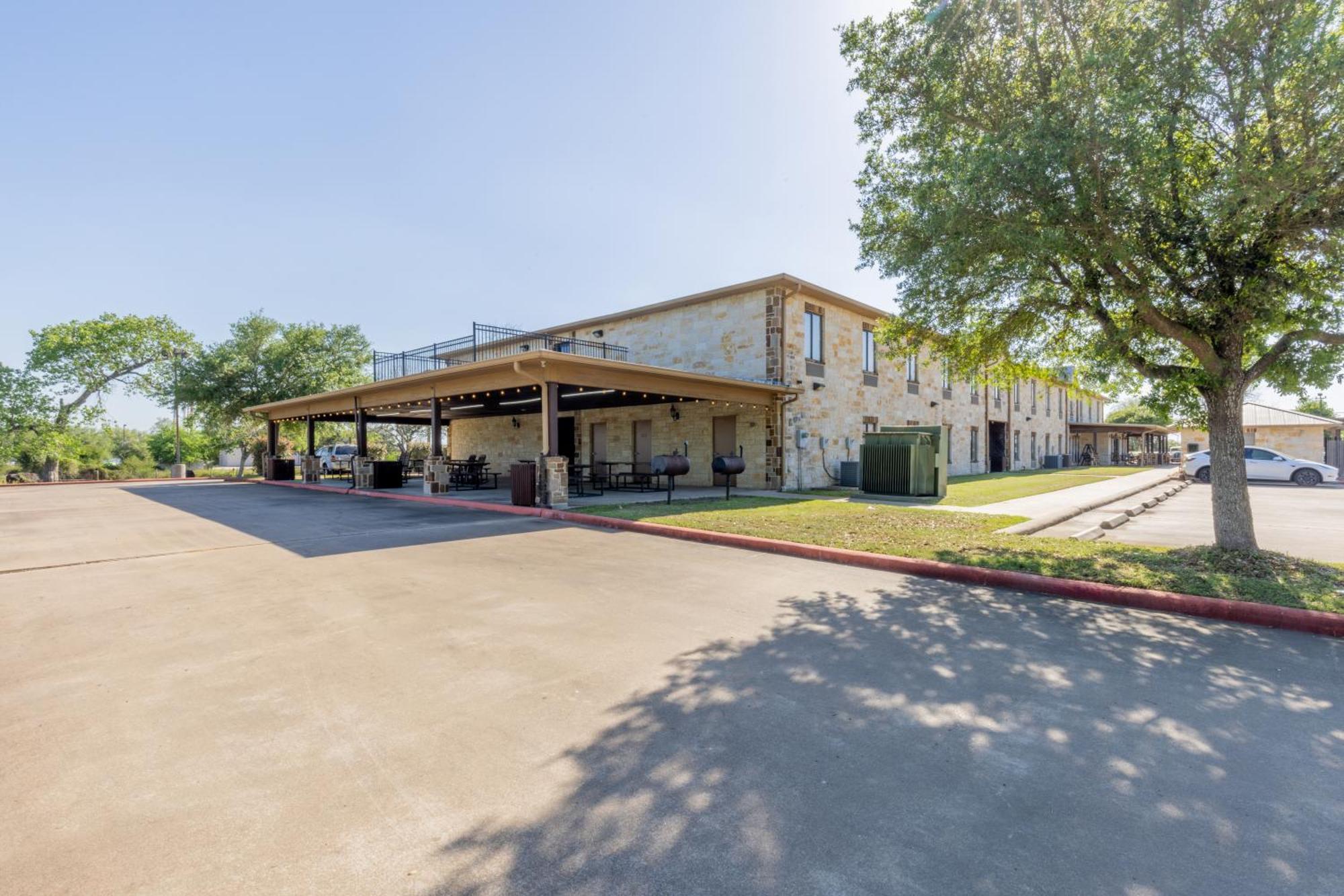 Hotel Texas Hallettsville Ngoại thất bức ảnh
