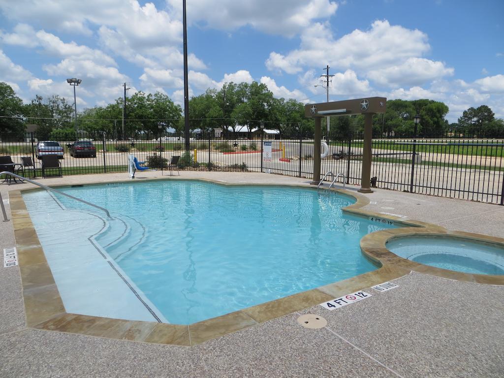 Hotel Texas Hallettsville Ngoại thất bức ảnh