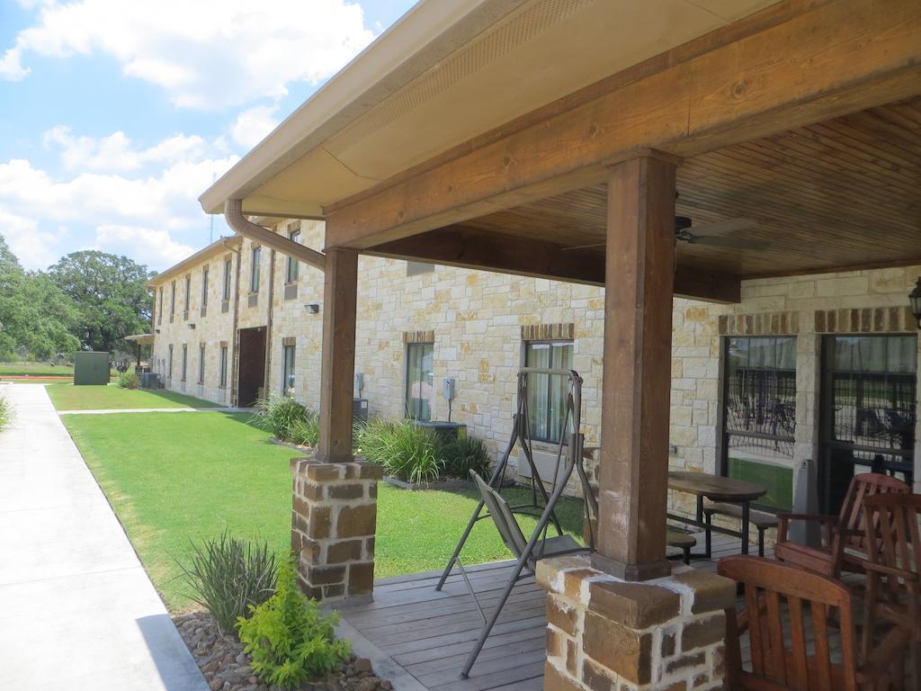 Hotel Texas Hallettsville Ngoại thất bức ảnh