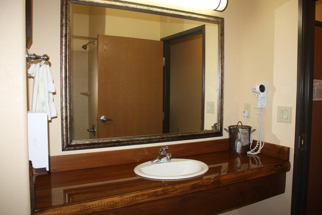Hotel Texas Hallettsville Ngoại thất bức ảnh